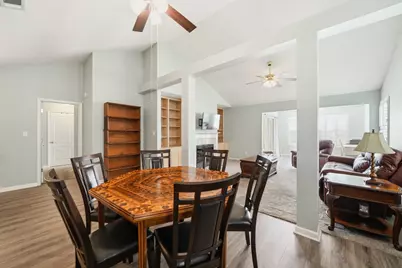 827 Fairway Lakes Drive, Niceville, FL 32578 - Photo 19