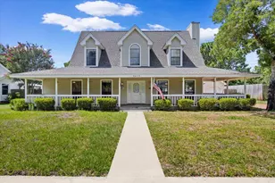 9413 Octavia Ln, Navarre, FL 32566 - Photo 1