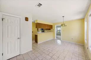 9413 Octavia Ln, Navarre, FL 32566 - Photo 9
