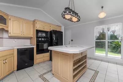 2765 Savannah Lane, Crestview, FL 32539 - Photo 9