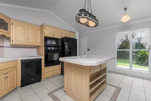 2765 Savannah Ln, Crestview, FL 32539 - Photo 9