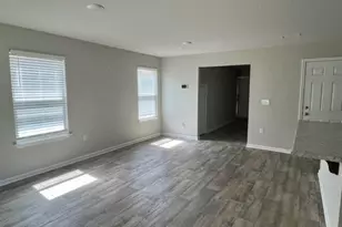 635 Earl Godwin Rd, Freeport, FL 32439 - Photo 5