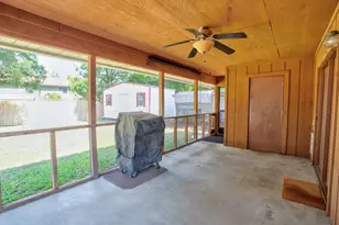 102 NE Nebraska Ave, Fort Walton Beach, FL 32548 - Photo 29