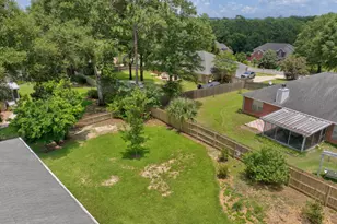 5863 Hunting Meadows Dr, Crestview, FL 32536 - Photo 9