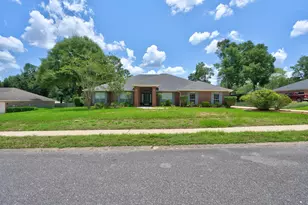 5863 Hunting Meadows Dr, Crestview, FL 32536 - Photo 11