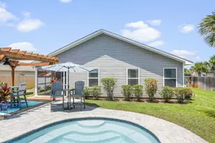 2408 Spur Ln, Gulf Breeze, FL 32563 - Photo 29