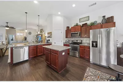 2408 Spur Lane, Gulf Breeze, FL 32563 - Photo 11