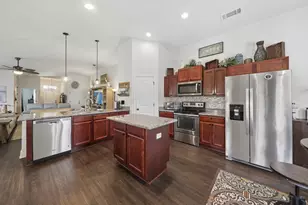2408 Spur Ln, Gulf Breeze, FL 32563 - Photo 11