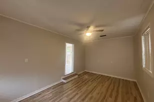 143 Edwards Cir, Valparaiso, FL 32580 - Photo 7