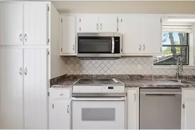 519 Matthew Street, Niceville, FL 32578 - Photo 11