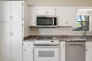 519 Matthew St, Niceville, FL 32578 - Photo 11