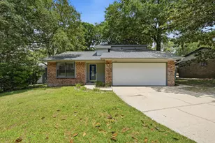 519 Matthew St, Niceville, FL 32578 - Photo 1