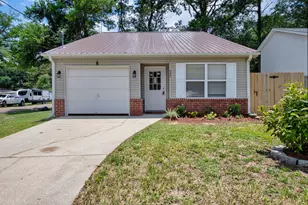 609 E Edney Ave, Crestview, FL 32536 - Photo 1