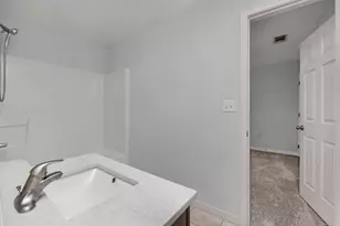 609 E Edney Ave, Crestview, FL 32536 - Photo 23