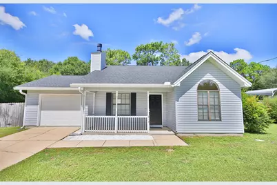 213 W Walker Circle, Crestview, FL 32539 - Photo 1