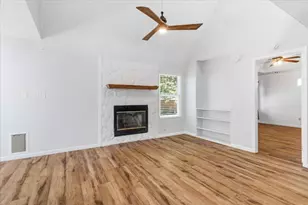 209 Seville Cir, Mary Esther, FL 32569 - Photo 5
