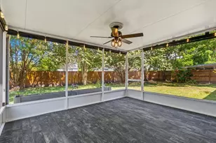 209 Seville Cir, Mary Esther, FL 32569 - Photo 39
