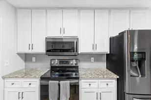 209 Seville Cir, Mary Esther, FL 32569 - Photo 11