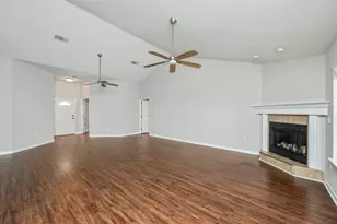 1925 Hidden Springs Dr, Baker, FL 32531 - Photo 7