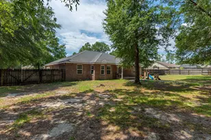 1925 Hidden Springs Dr, Baker, FL 32531 - Photo 31