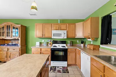 8270 Segura Street, Navarre, FL 32566 - Photo 13