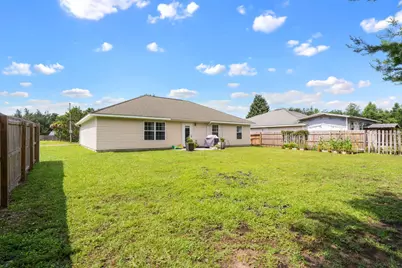 8270 Segura Street, Navarre, FL 32566 - Photo 5