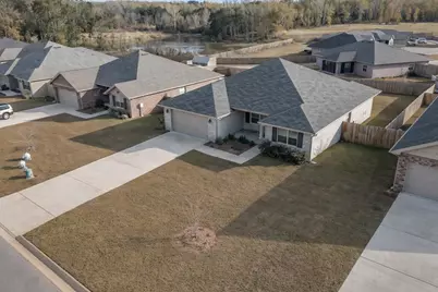 5839 Crestlake Drive, Crestview, FL 32536 - Photo 5