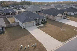 5839 Crestlake Dr, Crestview, FL 32536 - Photo 3
