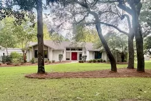 103 E Capri Cove, Niceville, FL 32578 - Photo 1