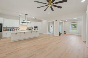 4572 Ashton Cir, Crestview, FL 32536 - Photo 7