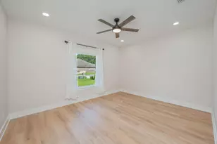 4572 Ashton Cir, Crestview, FL 32536 - Photo 17