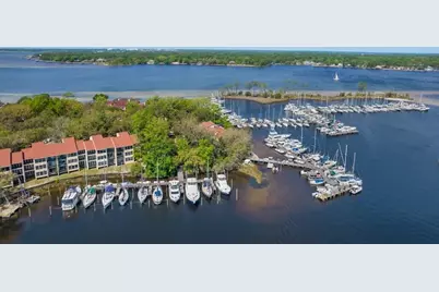 1940 Bluewater Boulevard #UNIT 17, Niceville, FL 32578 - Photo 21
