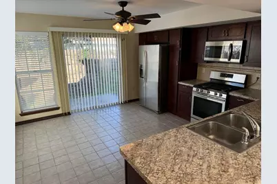 380 NW Canterbury Circle, Fort Walton Beach, FL 32548 - Photo 11