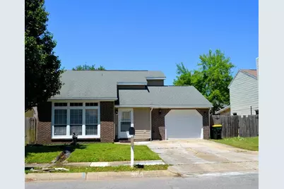 380 NW Canterbury Circle, Fort Walton Beach, FL 32548 - Photo 1
