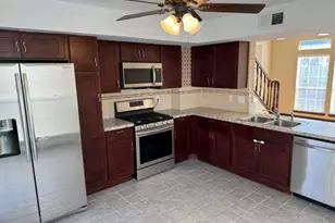 380 NW Canterbury Circle, Fort Walton Beach, FL 32548 - Photo 9
