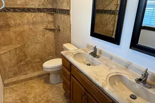 380 NW Canterbury Circle, Fort Walton Beach, FL 32548 - Photo 7