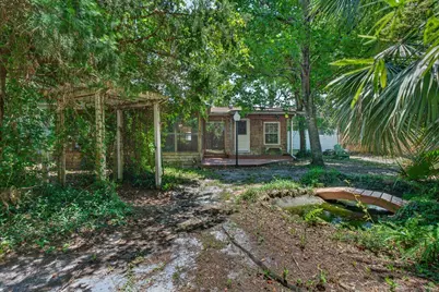 284 NE Beachview Drive, Fort Walton Beach, FL 32547 - Photo 35