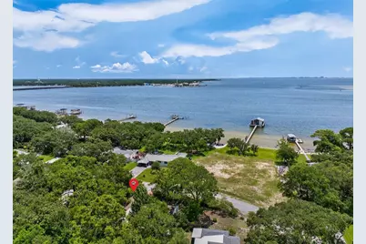 284 NE Beachview Drive, Fort Walton Beach, FL 32547 - Photo 45