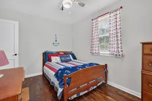 284 NE Beachview Dr, Fort Walton Beach, FL 32547 - Photo 23