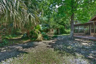 284 NE Beachview Dr, Fort Walton Beach, FL 32547 - Photo 37