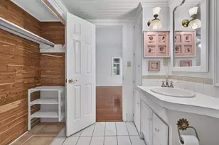 284 NE Beachview Dr, Fort Walton Beach, FL 32547 - Photo 11