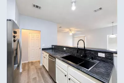 1014 Airport Road #121, Destin, FL 32541 - Photo 9