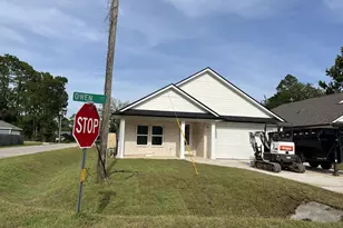69 Owen St, Niceville, FL 32578 - Photo 1