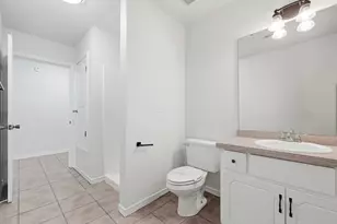 403B Yancey St, Fort Walton Beach, FL 32547 - Photo 7