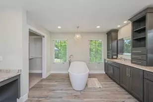 1732 St Mary's Bay Dr, Milton, FL 32583 - Photo 45