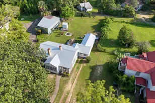 347 Park Ave, Defuniak Springs, FL 32435 - Photo 9