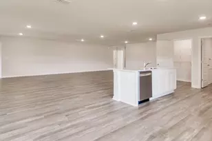 5325 Macarthur Dr, Crestview, FL 32539 - Photo 9