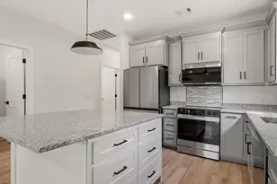 928 Cypress St, Florala, AL 36442 - Photo 5