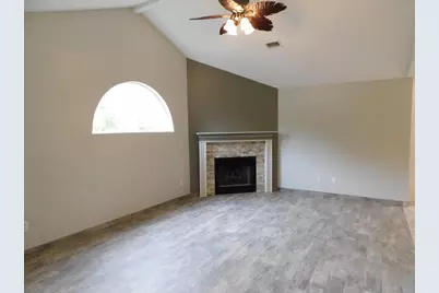 2975 Blue Pine Lane, Niceville, FL 32578 - Photo 3