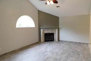 2975 Blue Pine Ln, Niceville, FL 32578 - Photo 3